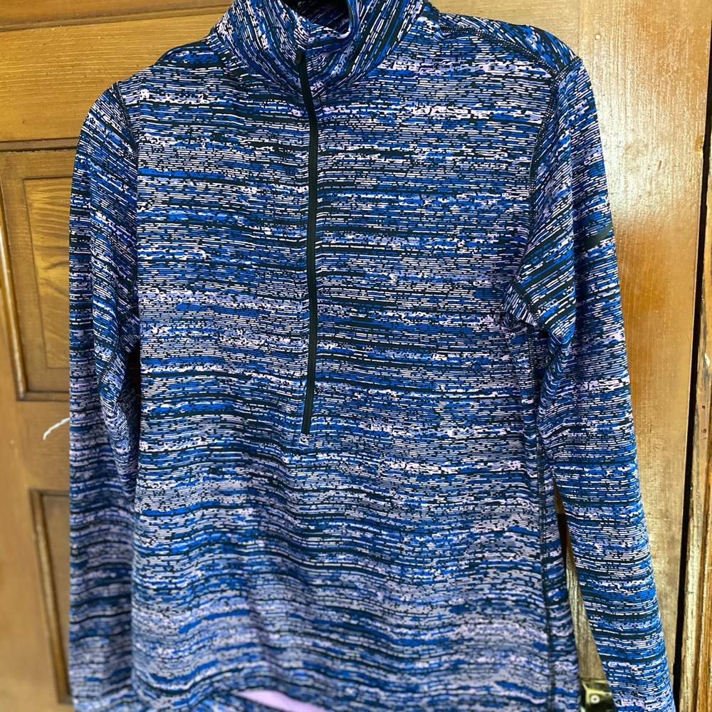 Nike Women’s Pullover